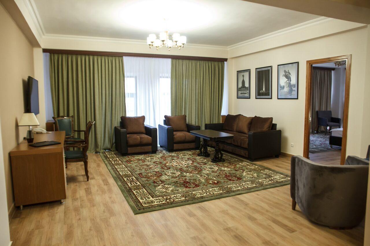 Hotel Plaza Viktoria Gyumri Luaran gambar