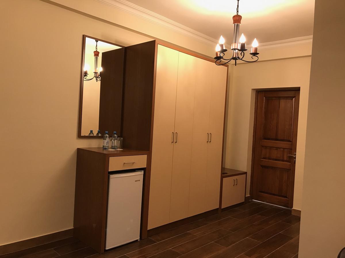 Hotel Plaza Viktoria Gyumri Luaran gambar