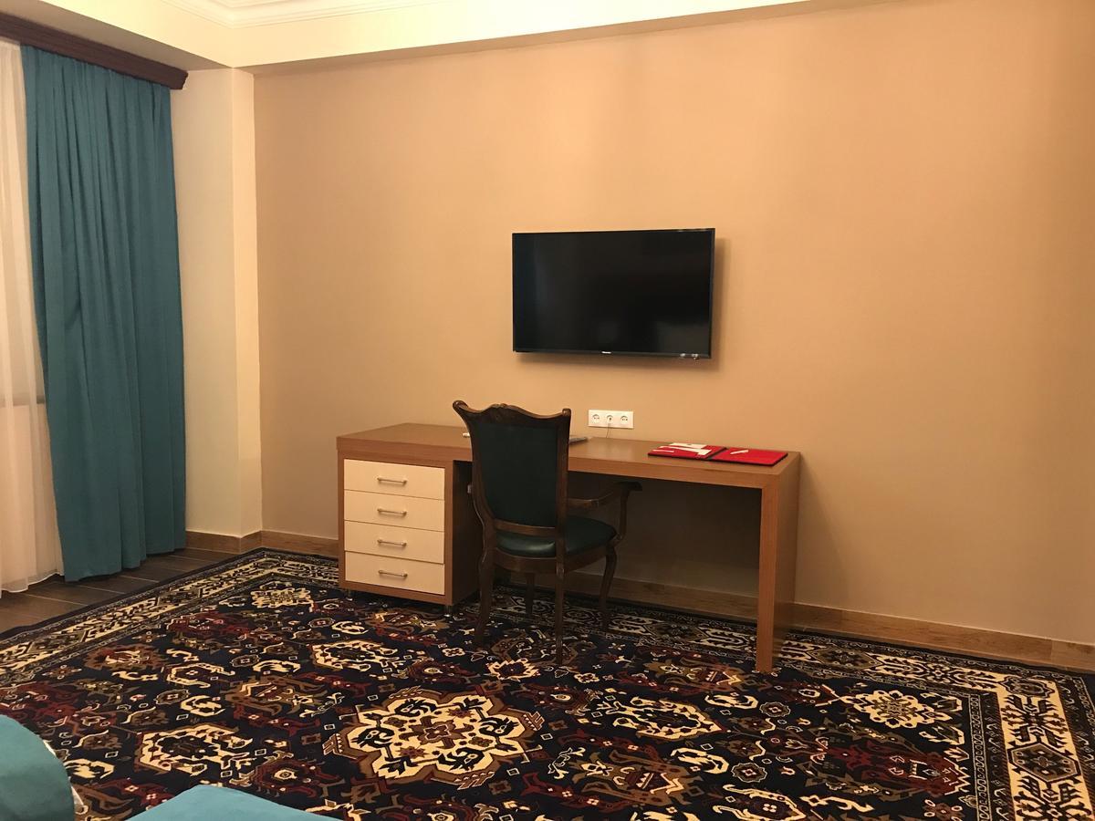 Hotel Plaza Viktoria Gyumri Luaran gambar