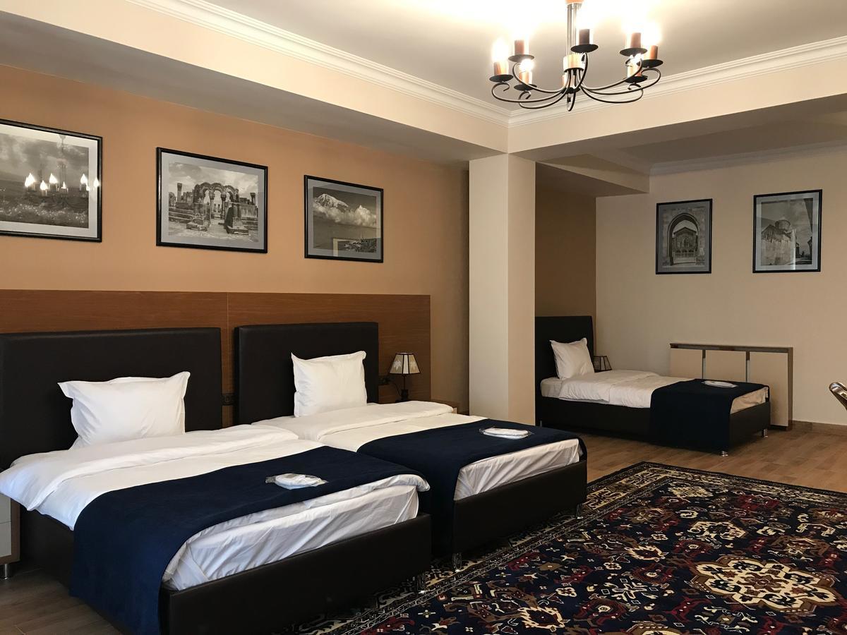 Hotel Plaza Viktoria Gyumri Luaran gambar