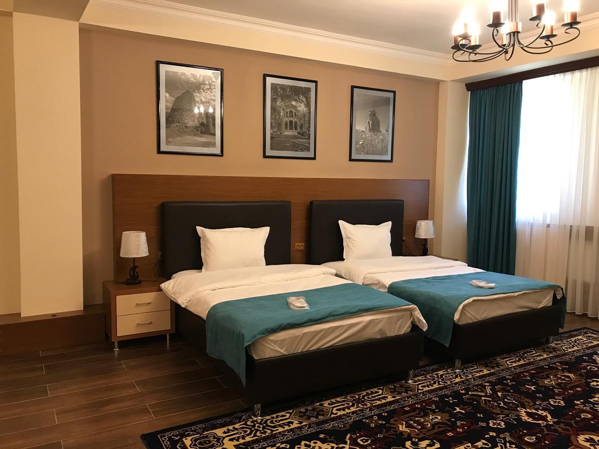 Hotel Plaza Viktoria Gyumri Luaran gambar