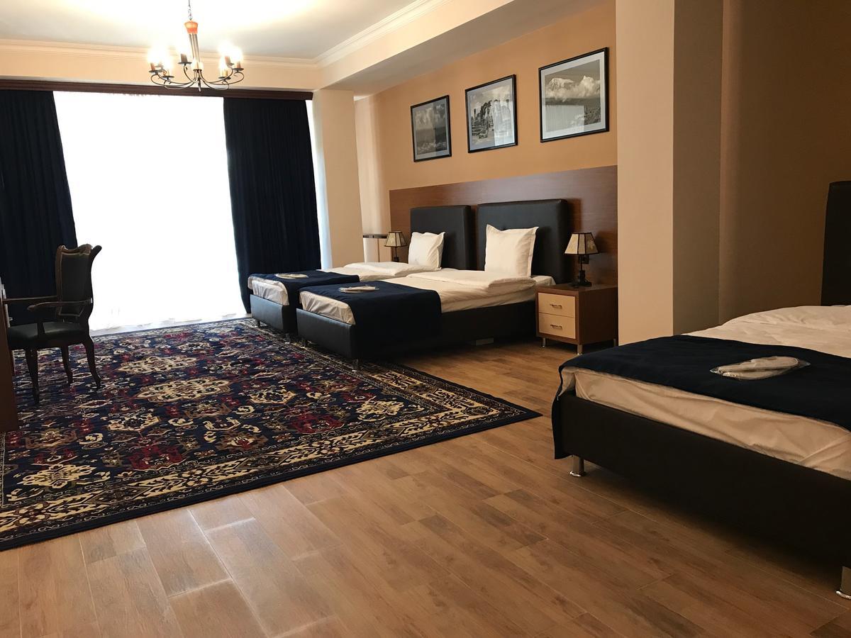 Hotel Plaza Viktoria Gyumri Luaran gambar