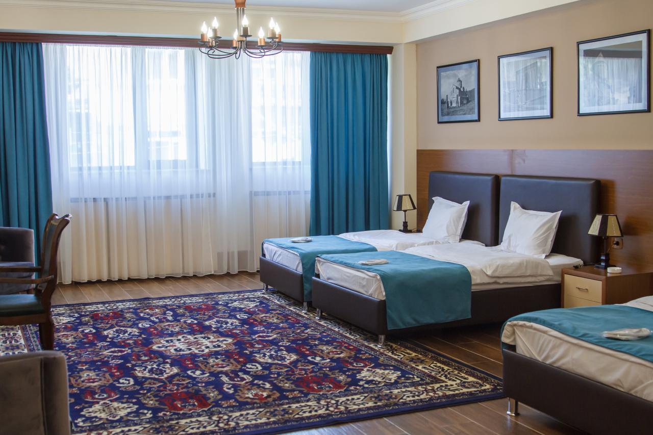Hotel Plaza Viktoria Gyumri Luaran gambar