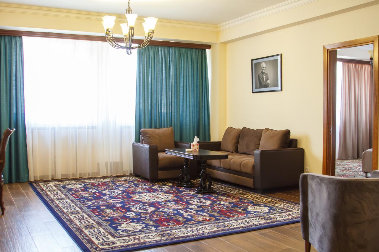 Hotel Plaza Viktoria Gyumri Luaran gambar